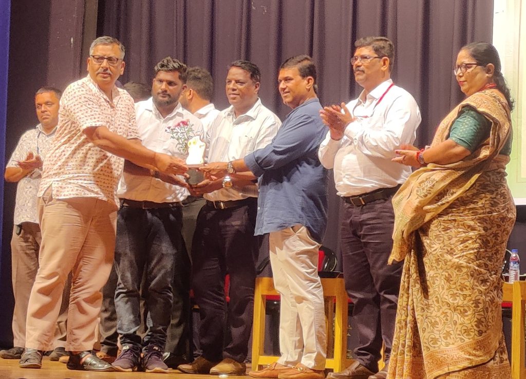 ARZ received award on World Consumer Rights Day