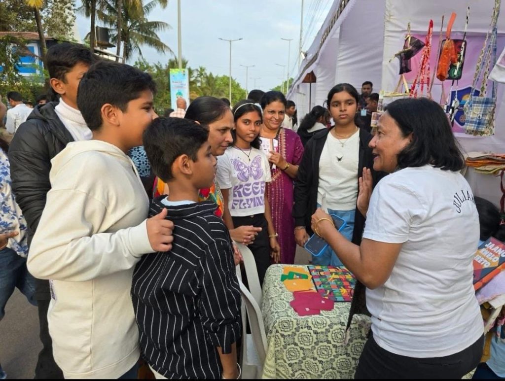 Play-Based Awareness for Child Protection at NoMoZo